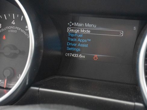 Used 2022 Ford Mustang Coupe RWD image 21