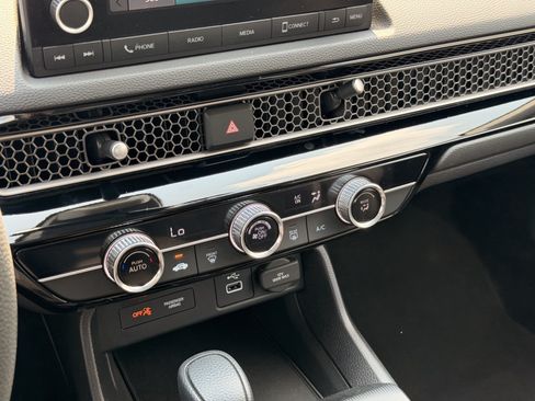 Certified 2023 Honda Civic LX image 22