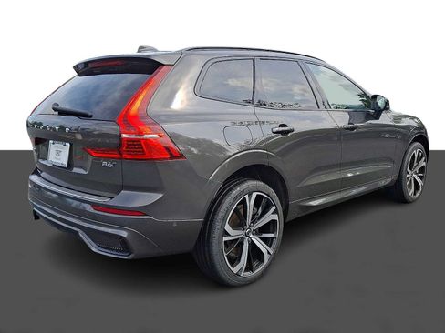 Used 2023 Volvo XC60 B6 Ultimate w/ Protection Package Premier AWD/4WD image 6