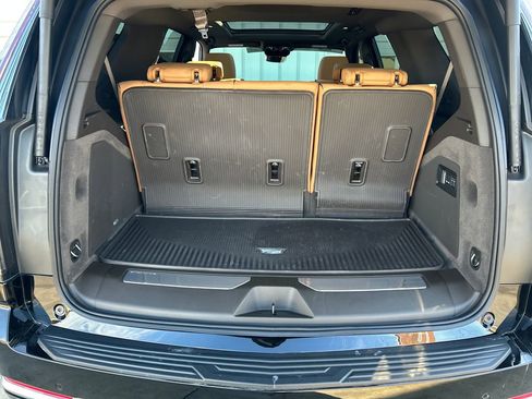Certified 2026 Cadillac Escalade Luxury w/ LPO, Floor Liner Package image 38