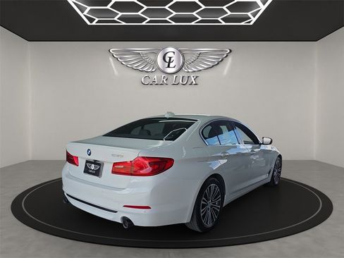 Used 2019 BMW 530i w/ Convenience Package image 6
