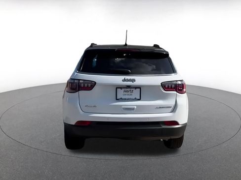 Used 2025 Jeep Compass Limited image 7