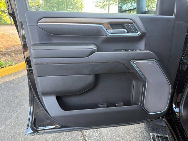 Used 2024 Chevrolet Silverado 2500 High Country w/ High Country Premium Package AWD/4WD image 10