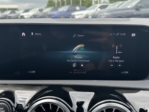 Used 2022 Mercedes-Benz A 220 4MATIC image 25
