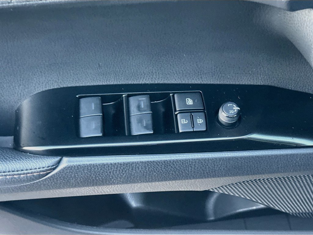 Used 2025 Toyota Camry XLE FWD image 18
