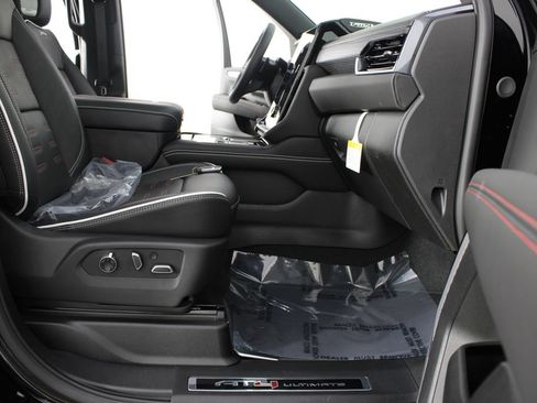New 2026 GMC Yukon XL AT4 Ultimate AWD/4WD image 29