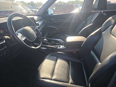 Used 2025 Kia Telluride S AWD/4WD image 9