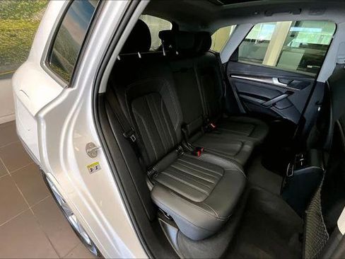 Certified 2023 Audi Q5 2.0T Premium Plus w/ Premium Plus Package AWD/4WD image 20