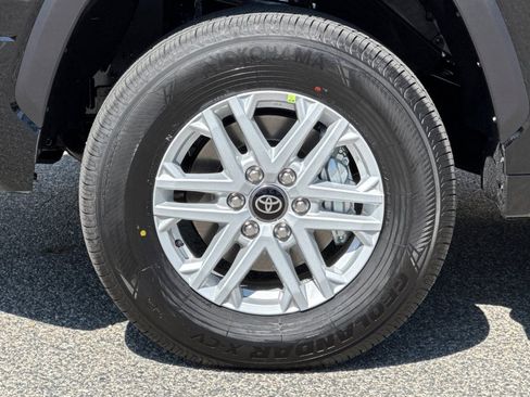New 2026 Toyota Tundra SR5 AWD/4WD image 23