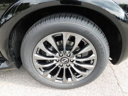 Used 2022 Nissan Armada Platinum w/ Captain's Chairs Package AWD/4WD image 5