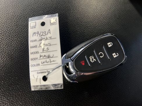 Used 2024 Chevrolet Malibu RS FWD image 29