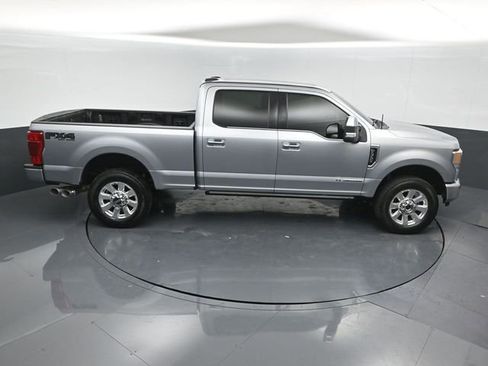 Certified 2022 Ford F350 Platinum w/ FX4 Off-Road Package image 16