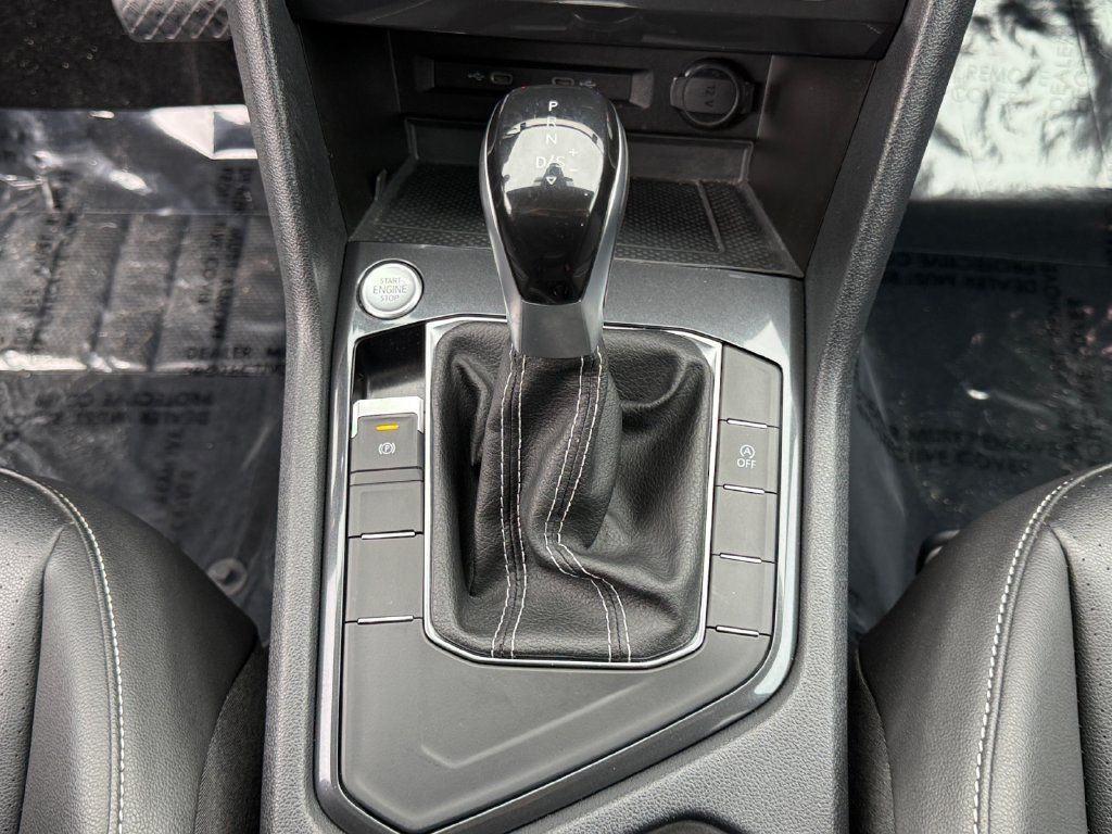 Used 2022 Volkswagen Tiguan SE FWD image 18