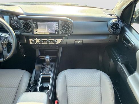 Used 2020 Toyota Tacoma SR image 18
