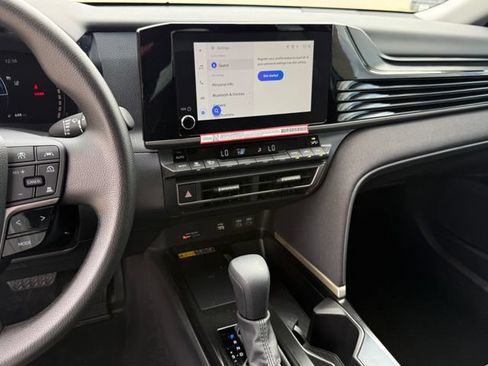 Used 2026 Toyota Camry LE w/ Convenience Package FWD image 14