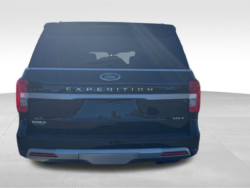 Certified 2024 Ford Expedition Max XLT image 12
