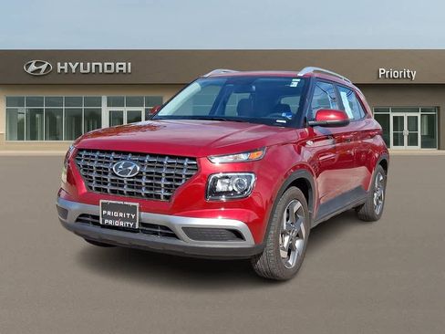 Certified 2025 Hyundai Venue SEL FWD image 1
