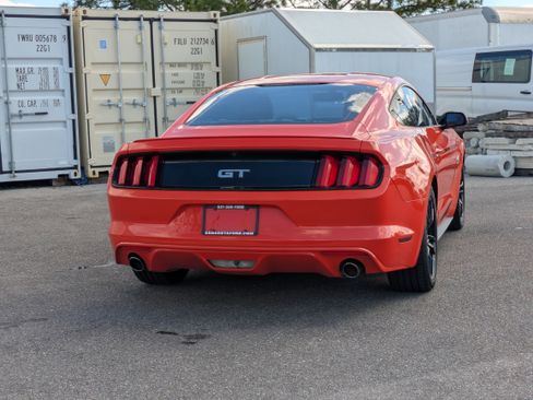 Used 2015 Ford Mustang GT image 4