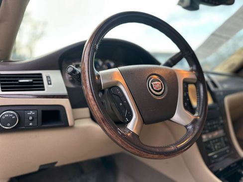 Used 2009 Cadillac Escalade 2WD Hybrid image 12