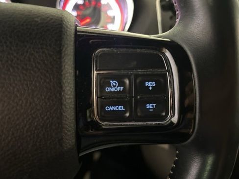 Used 2018 Dodge Grand Caravan SXT FWD image 19