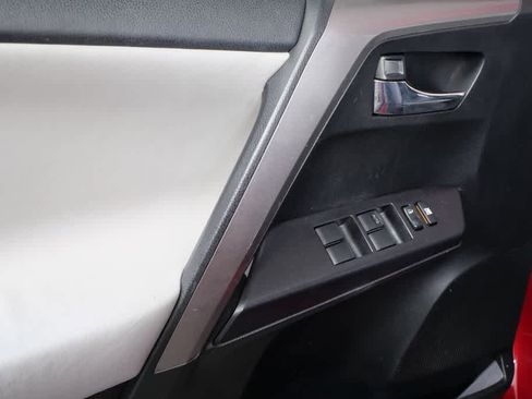 Used 2017 Toyota RAV4 XLE image 9