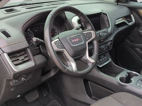 Used 2021 GMC Terrain SLE w/ Driver Convenience Package image 10