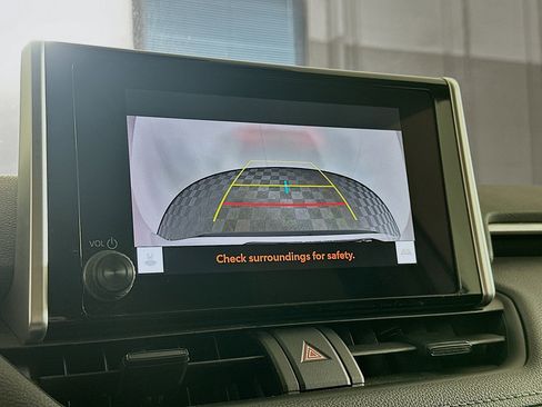 Used 2025 Toyota RAV4 XLE image 23