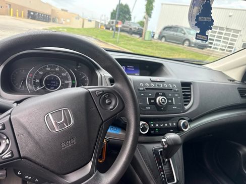 Used 2015 Honda CR-V LX image 3