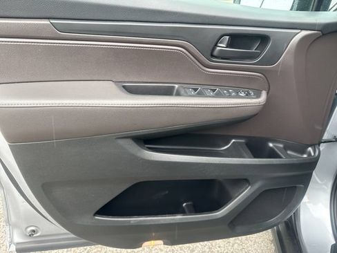 Used 2021 Honda Odyssey EX image 9