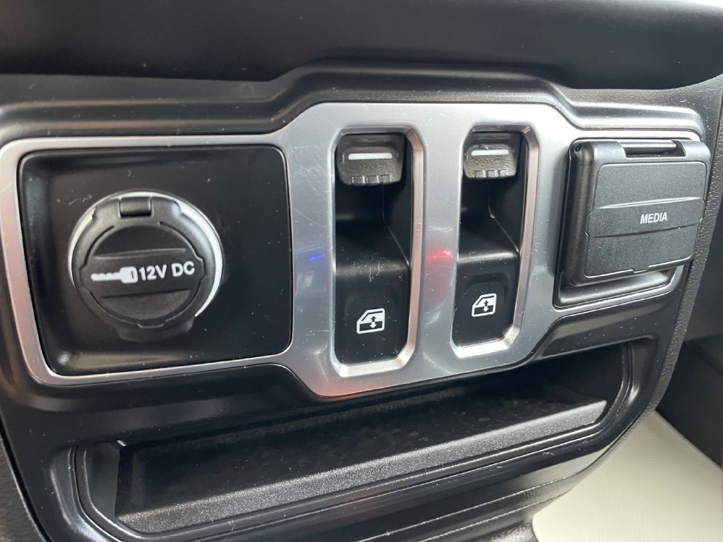 Certified 2023 Jeep Wrangler Sport AWD/4WD image 35