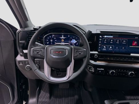 New 2026 GMC Sierra 1500 SLE image 23