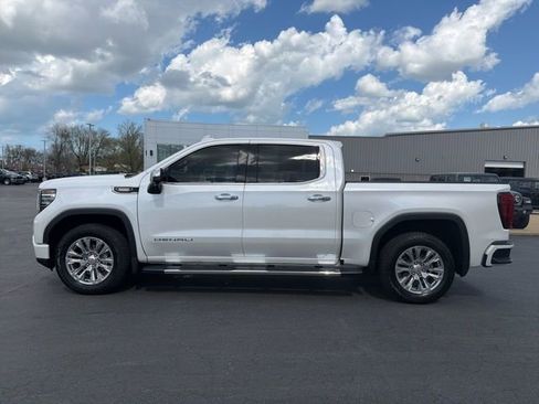Used 2024 GMC Sierra 1500 Denali w/ Technology Package AWD/4WD image 4