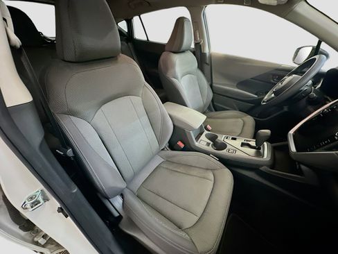 Used 2024 Subaru Crosstrek 2.0i Premium image 32