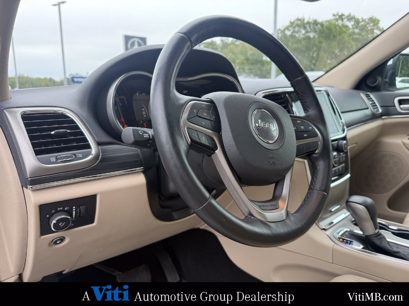 Used 2021 Jeep Grand Cherokee Limited w/ Trailer Tow Group IV AWD/4WD image 17
