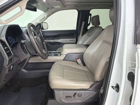 Used 2020 Ford Expedition XLT w/ Equipment Group 202A RWD image 5