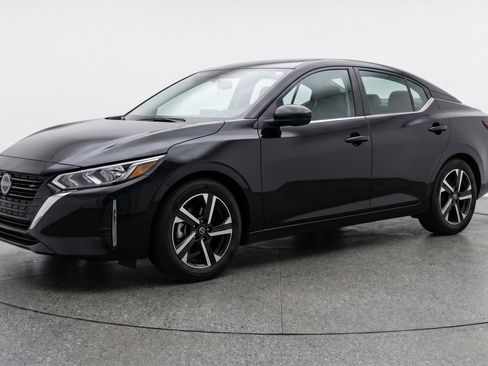 Used 2025 Nissan Sentra SV FWD image 3