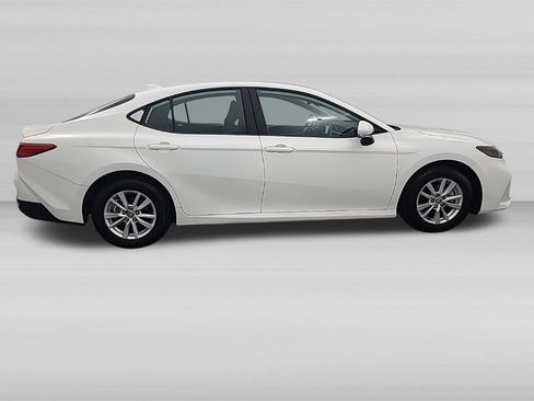 Used 2025 Toyota Camry LE AWD/4WD image 3