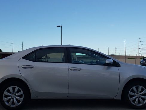 Used 2016 Toyota Corolla LE image 5