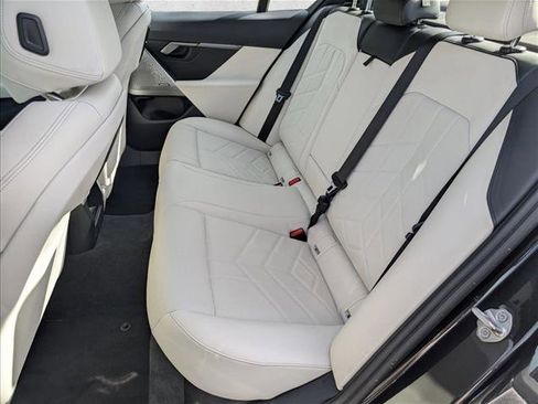 Used 2024 BMW i5 eDrive40i w/ Premium Package image 20