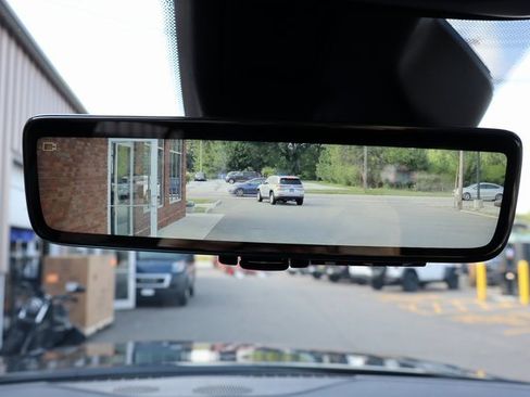 New 2025 Jeep Grand Cherokee Limited w/ Luxury Tech Group II image 24