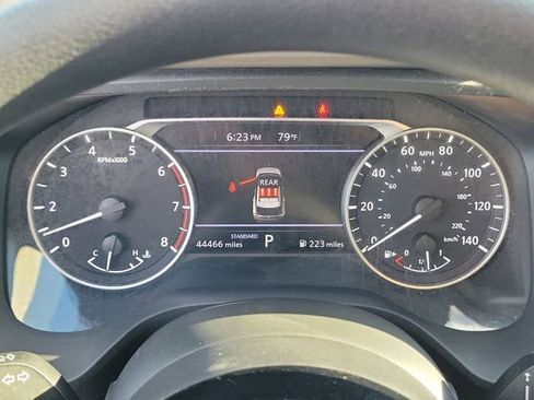 Used 2023 Nissan Rogue SV FWD image 24