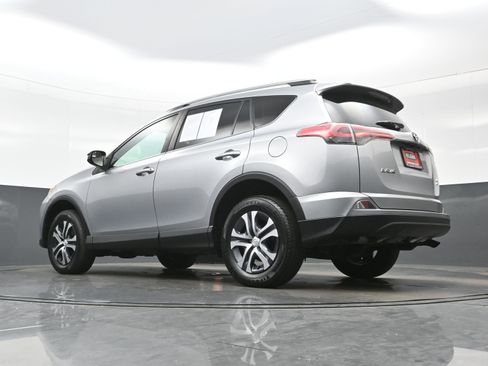 Used 2016 Toyota RAV4 LE AWD/4WD image 26