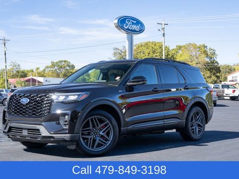 Used 2025 Ford Explorer ST-Line w/ ST-Line Street Pack image 1