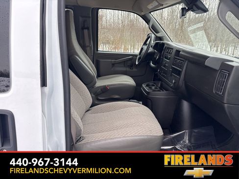 Used 2024 Chevrolet Express 3500 LT w/ LT Preferred Equipment Group image 27