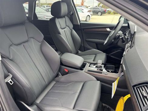 New 2025 Audi Q5 e Premium Plus AWD/4WD image 18