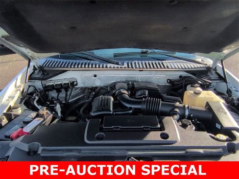 Used 2014 Ford Expedition Limited image 33