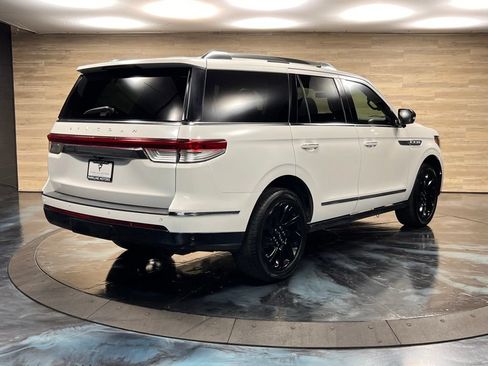 Used 2024 Lincoln Navigator Reserve AWD/4WD image 17