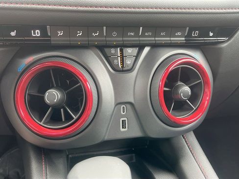 Used 2025 Chevrolet Blazer RS w/ Driver Confidence II Package FWD image 16