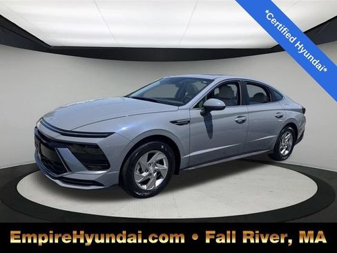 Certified 2025 Hyundai Sonata SE FWD image 1