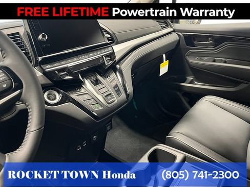 New 2026 Honda Odyssey Touring image 18